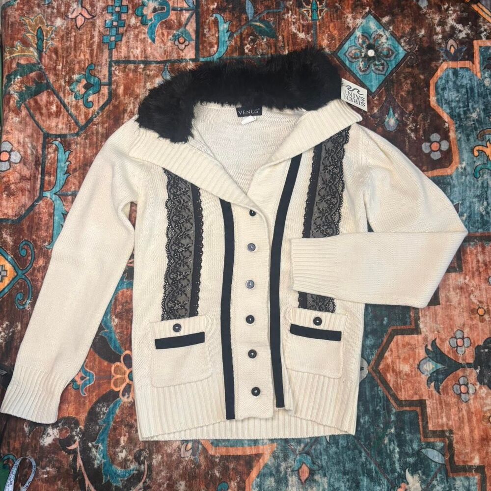 Venus Women's Cream and White Cardigan